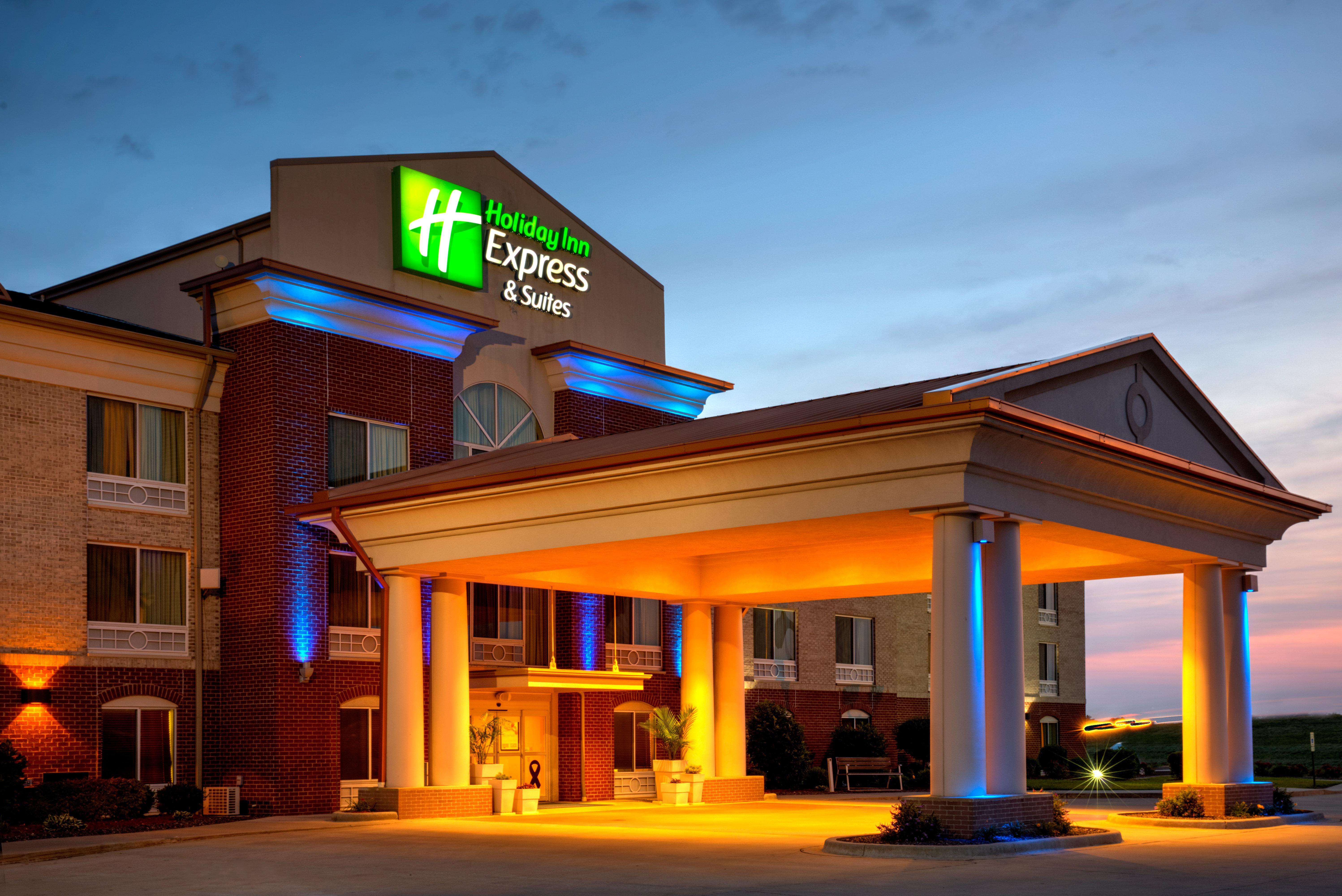 Holiday Inn Express & Suites Vandalia, An Ihg Hotel Exterior photo