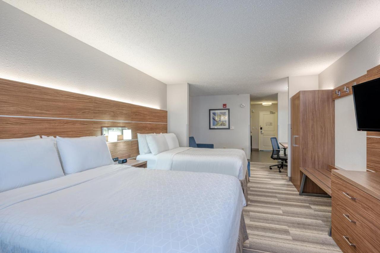 Holiday Inn Express & Suites Vandalia By Ihg Exterior photo
