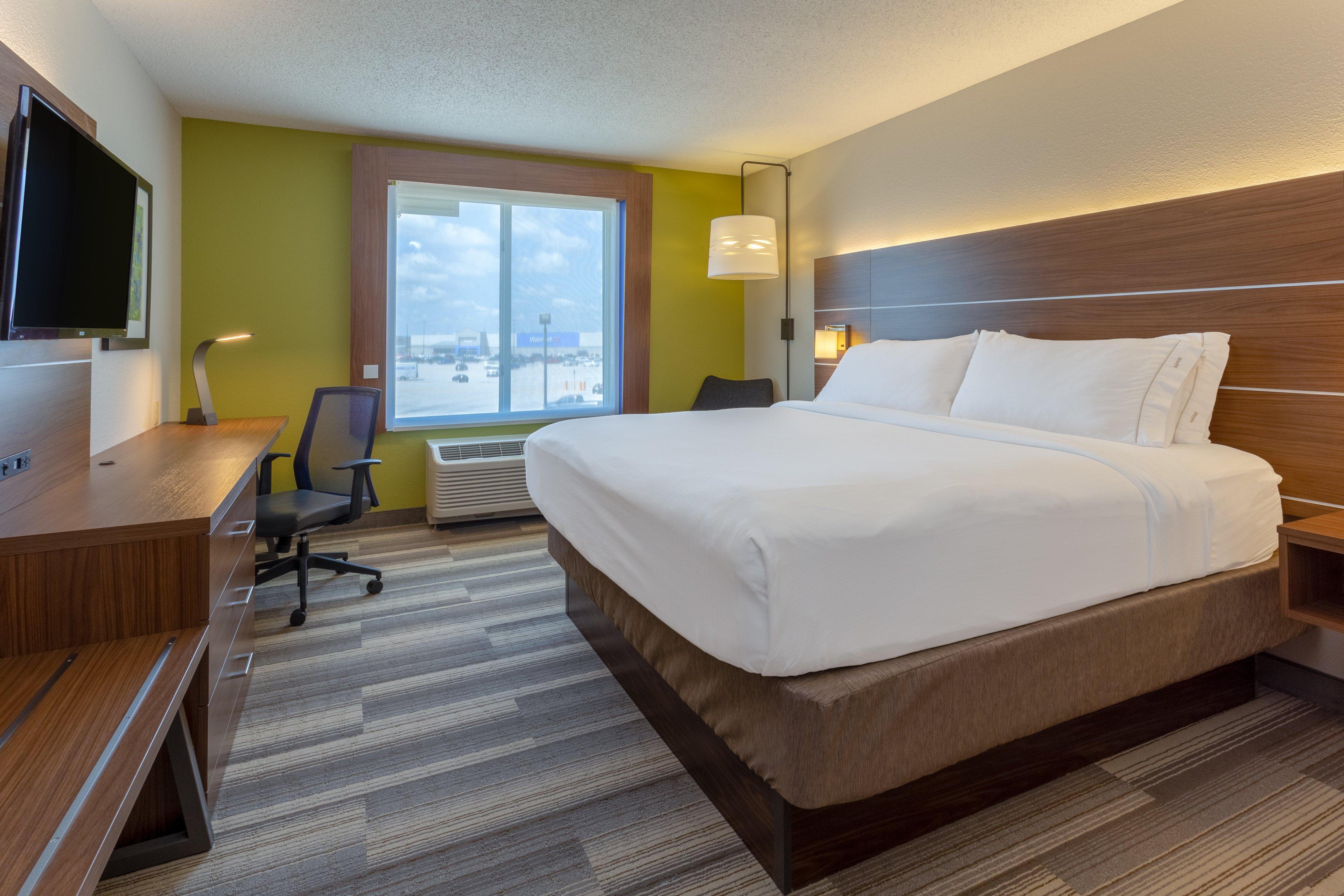Holiday Inn Express & Suites Vandalia By Ihg Exterior photo