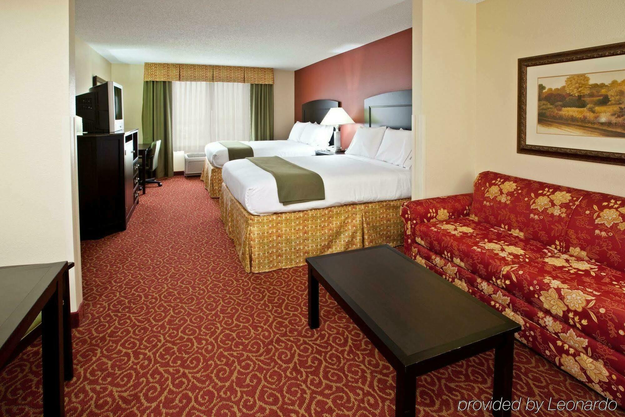 Holiday Inn Express & Suites Vandalia By Ihg Exterior photo